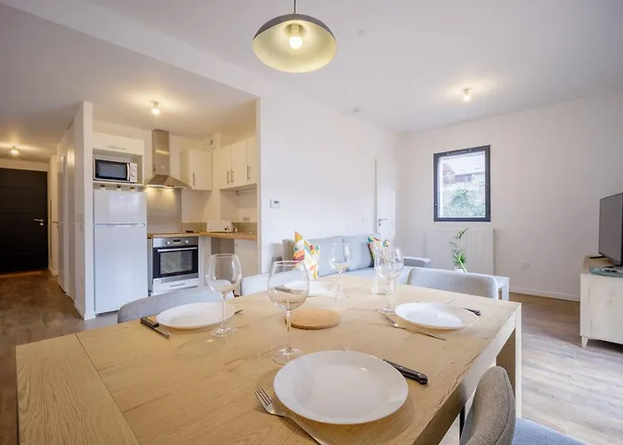 Neuf à - 6 Pers, 2 Ch, Terrasse Sud, Proche Télécabine Et Balnéa - Fr-1-695-12 Appartement Loudenvielle